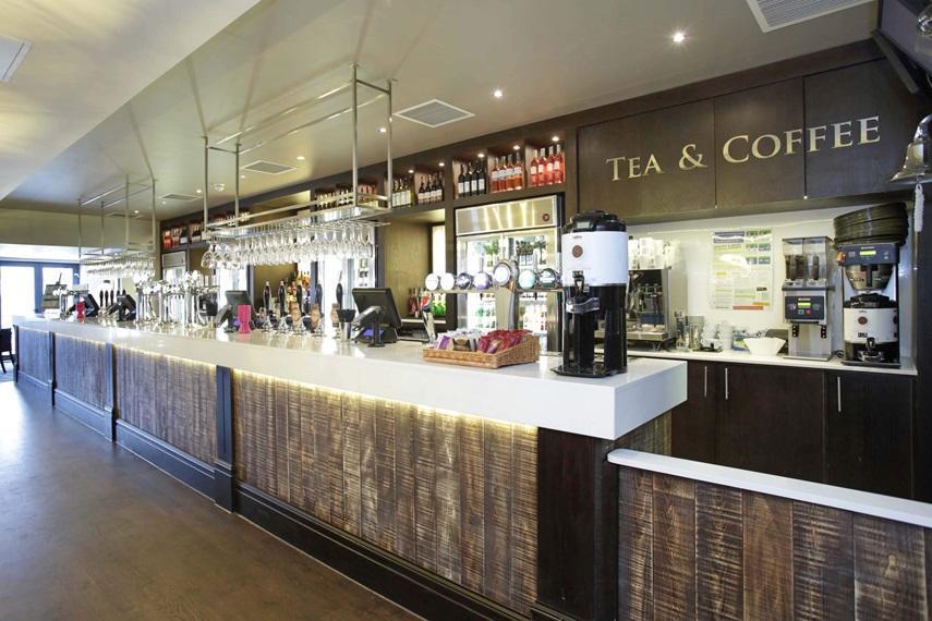The Angel Hotel Wetherspoon Γουίτμπι Εξωτερικό φωτογραφία