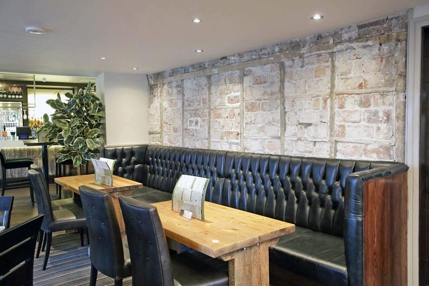 The Angel Hotel Wetherspoon Γουίτμπι Εξωτερικό φωτογραφία