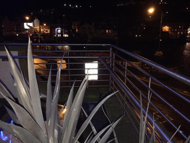 The Angel Hotel Wetherspoon Γουίτμπι Εξωτερικό φωτογραφία